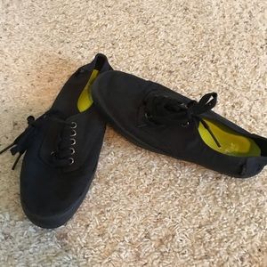 men’s black lace up vans